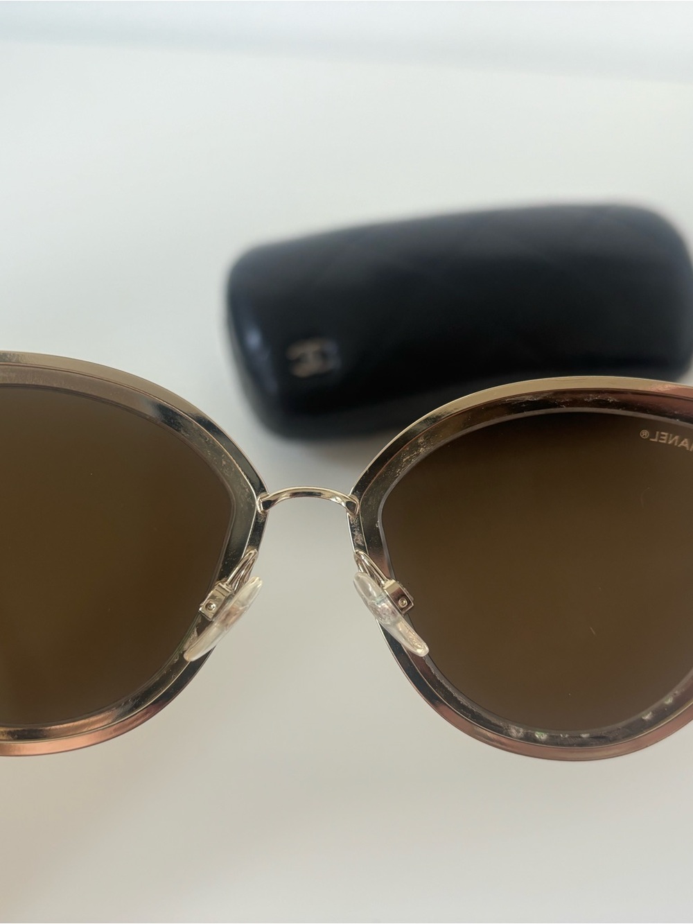 CHANEL Gold Frame Sunglasses with Brown Lenses and Black Quilted Case - Picture 6 of 6